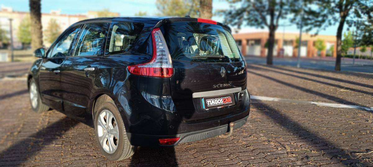 renault-grand-scenic-2012-diesel-1598cc