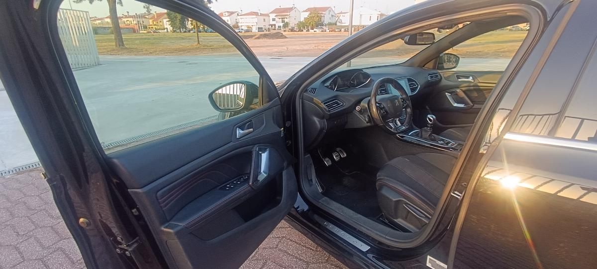 peugeot-308-sw-2018-diesel-1499cc