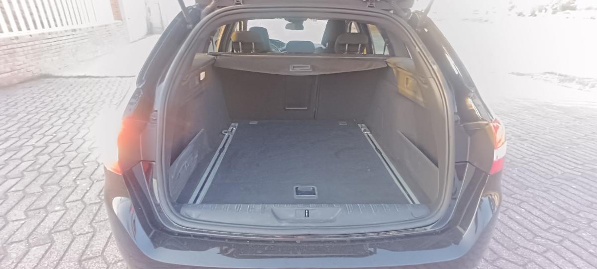 peugeot-308-sw-2018-diesel-1499cc