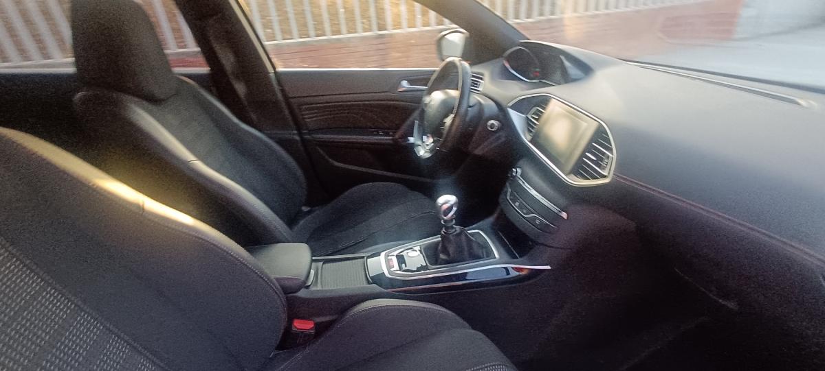 peugeot-308-sw-2018-diesel-1499cc