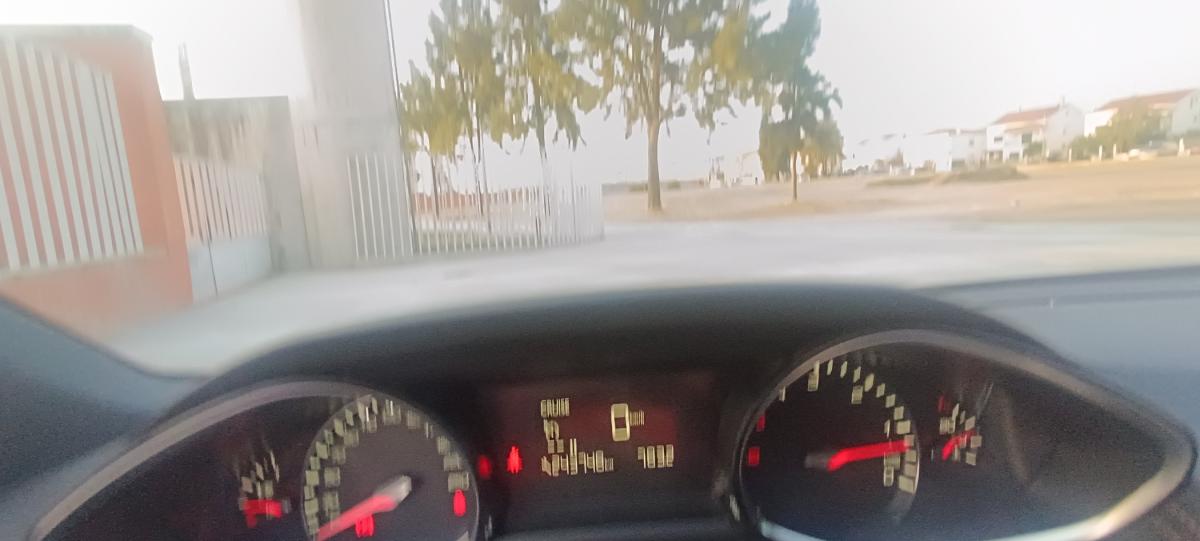 peugeot-308-sw-2018-diesel-1499cc