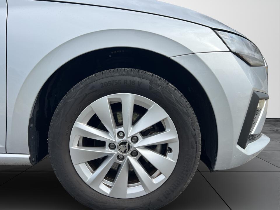 skoda-scala-2024-gasolina-999cc