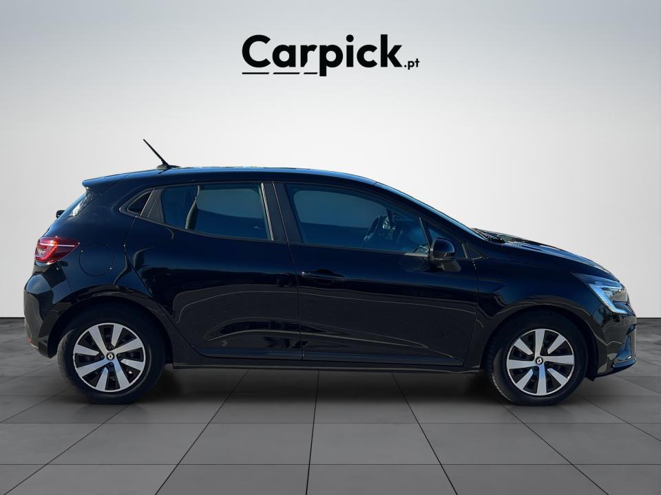 renault-clio-2023-diesel-1461cc
