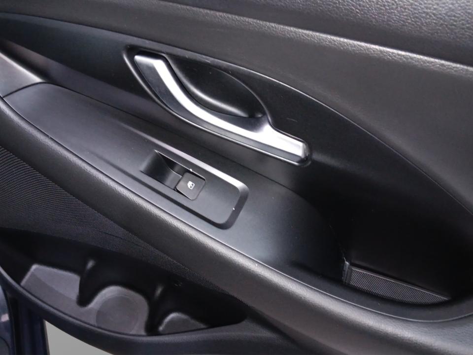 hyundai-i30-2021-gasolina-998cc