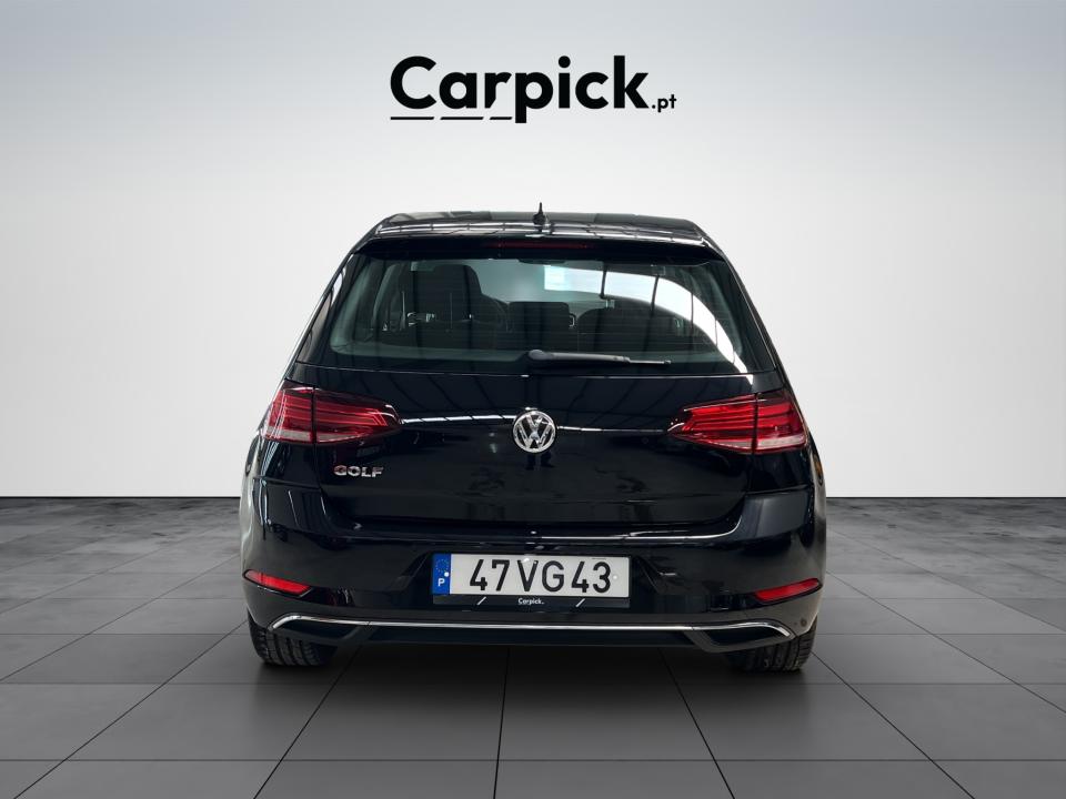 volkswagen-golf-2018-diesel-1598cc