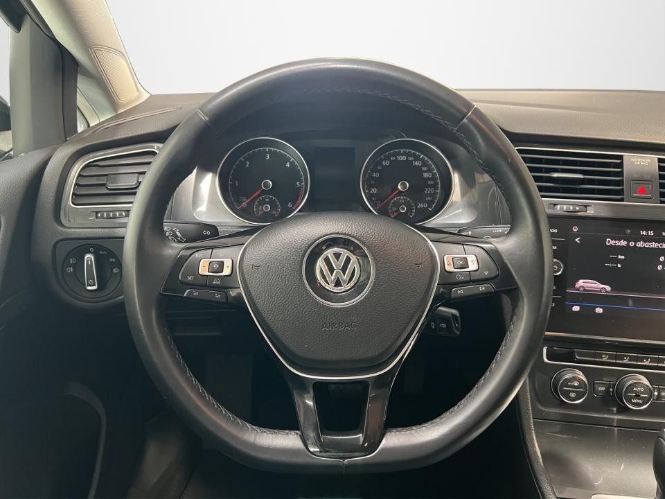 volkswagen-golf-2018-diesel-1598cc