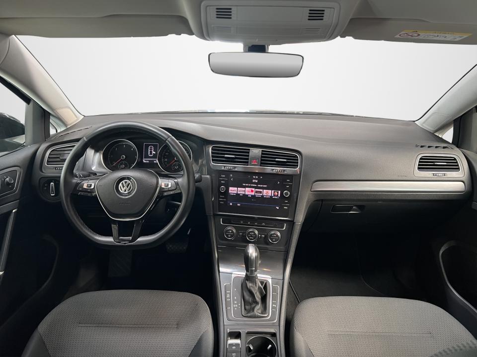 volkswagen-golf-2018-diesel-1598cc