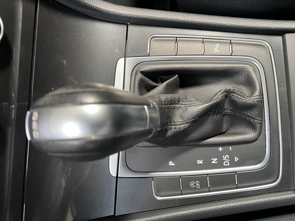 volkswagen-golf-2018-diesel-1598cc
