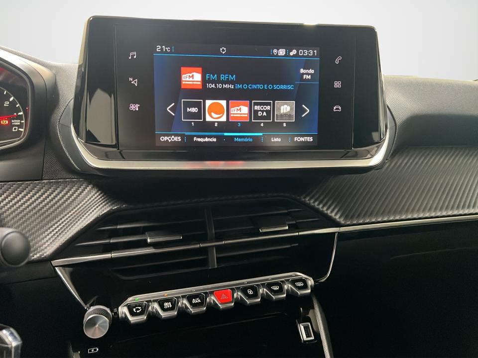 peugeot-2008-2023-gasolina-1199cc