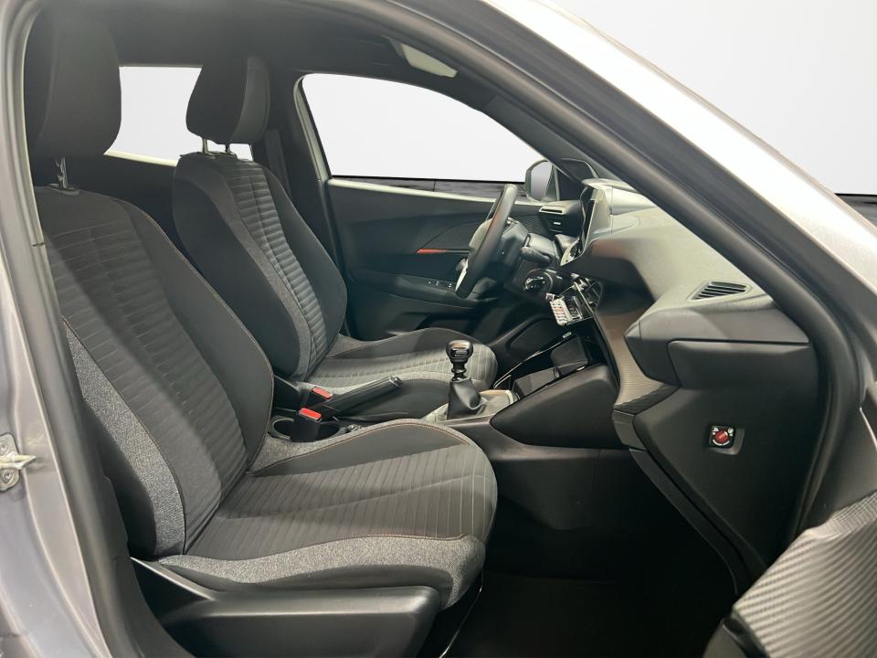 peugeot-2008-2023-gasolina-1199cc