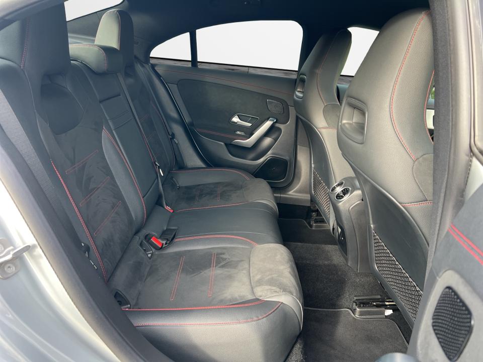 mercedes-benz-cla-2024-hibrido-1332cc