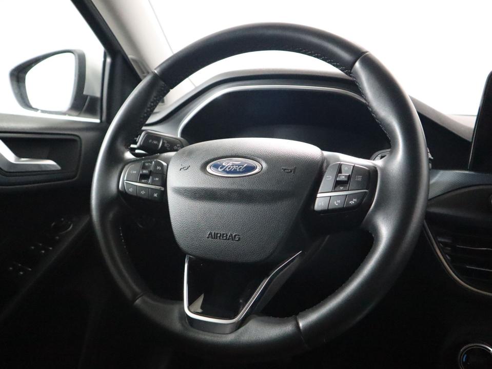 ford-focus-2021-hibrido-998cc