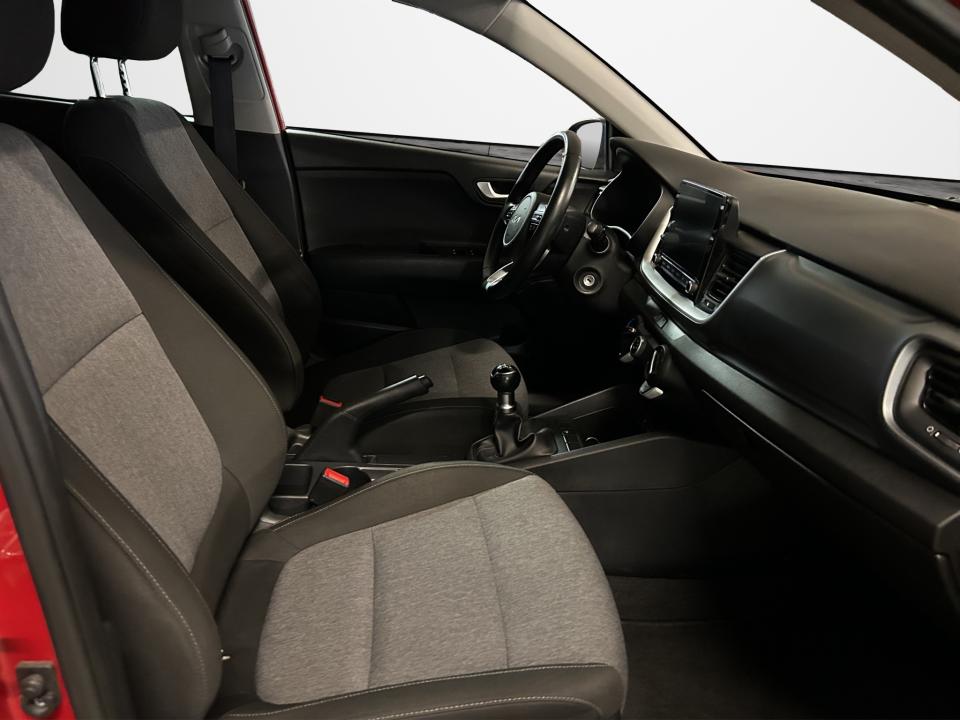kia-stonic-2023-gasolina-1197cc