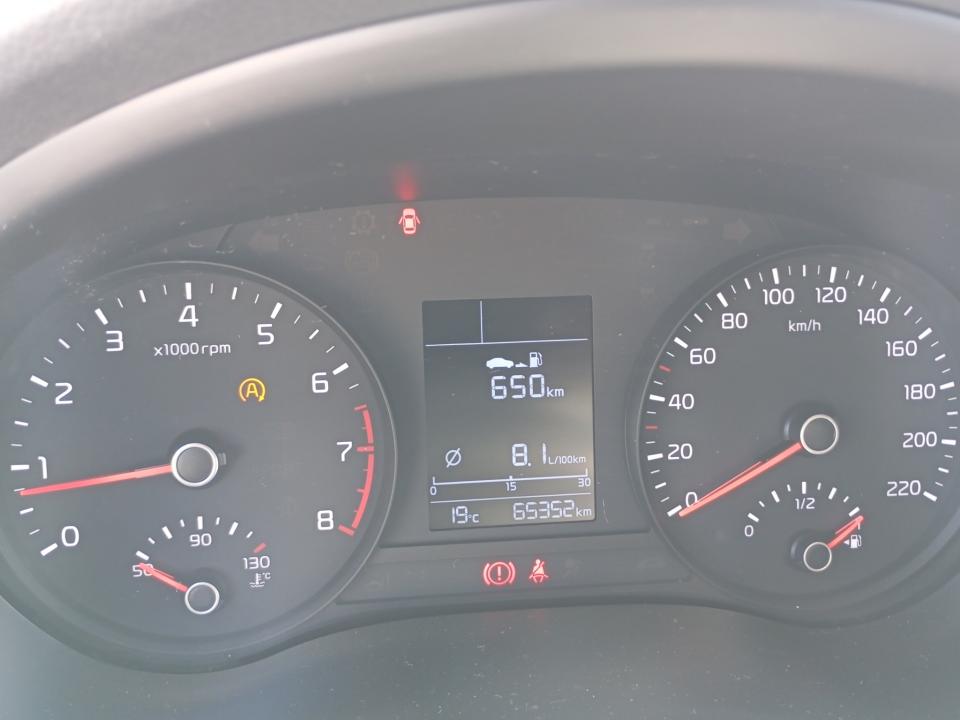 kia-stonic-2023-gasolina-1197cc