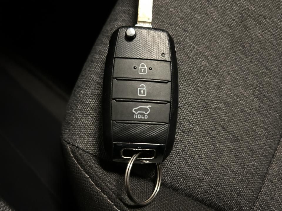 kia-stonic-2023-gasolina-1197cc