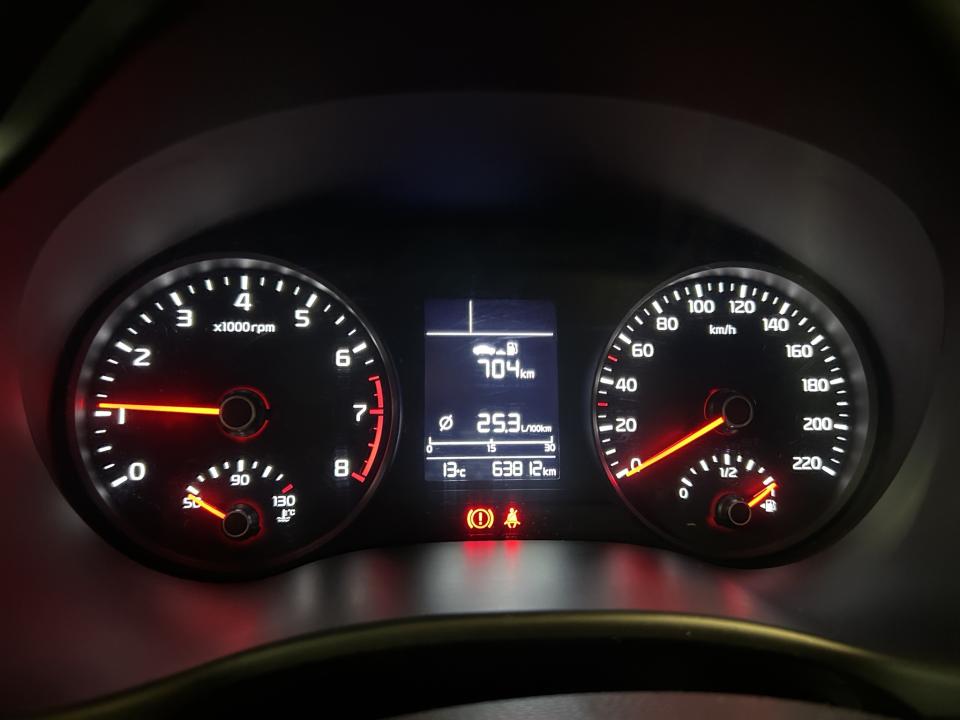 kia-stonic-2023-gasolina-1197cc