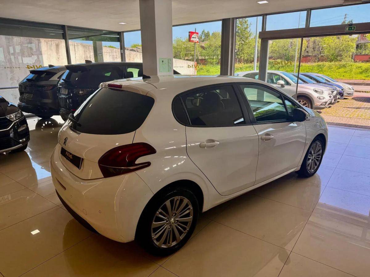 peugeot-208-2018-diesel-1499cc