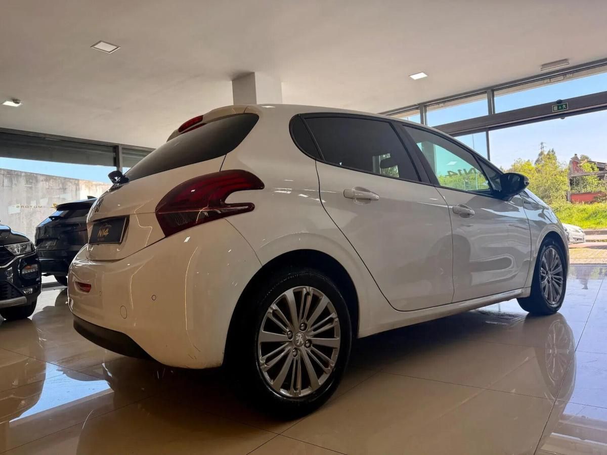 peugeot-208-2018-diesel-1499cc