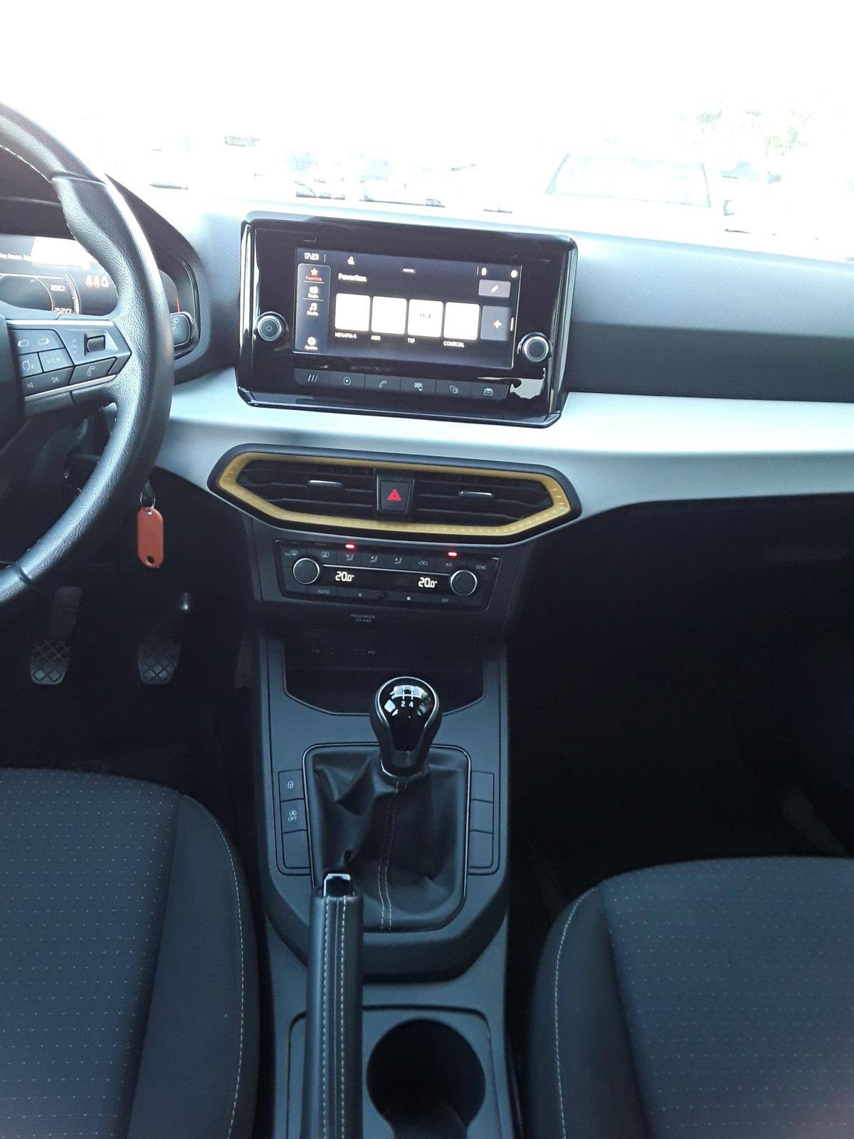 seat-ibiza-2023-gasolina-999cc