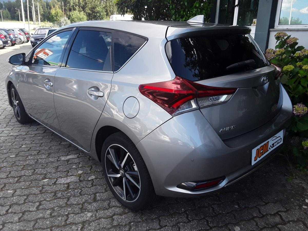 toyota-auris-2017-gasolina-1197cc
