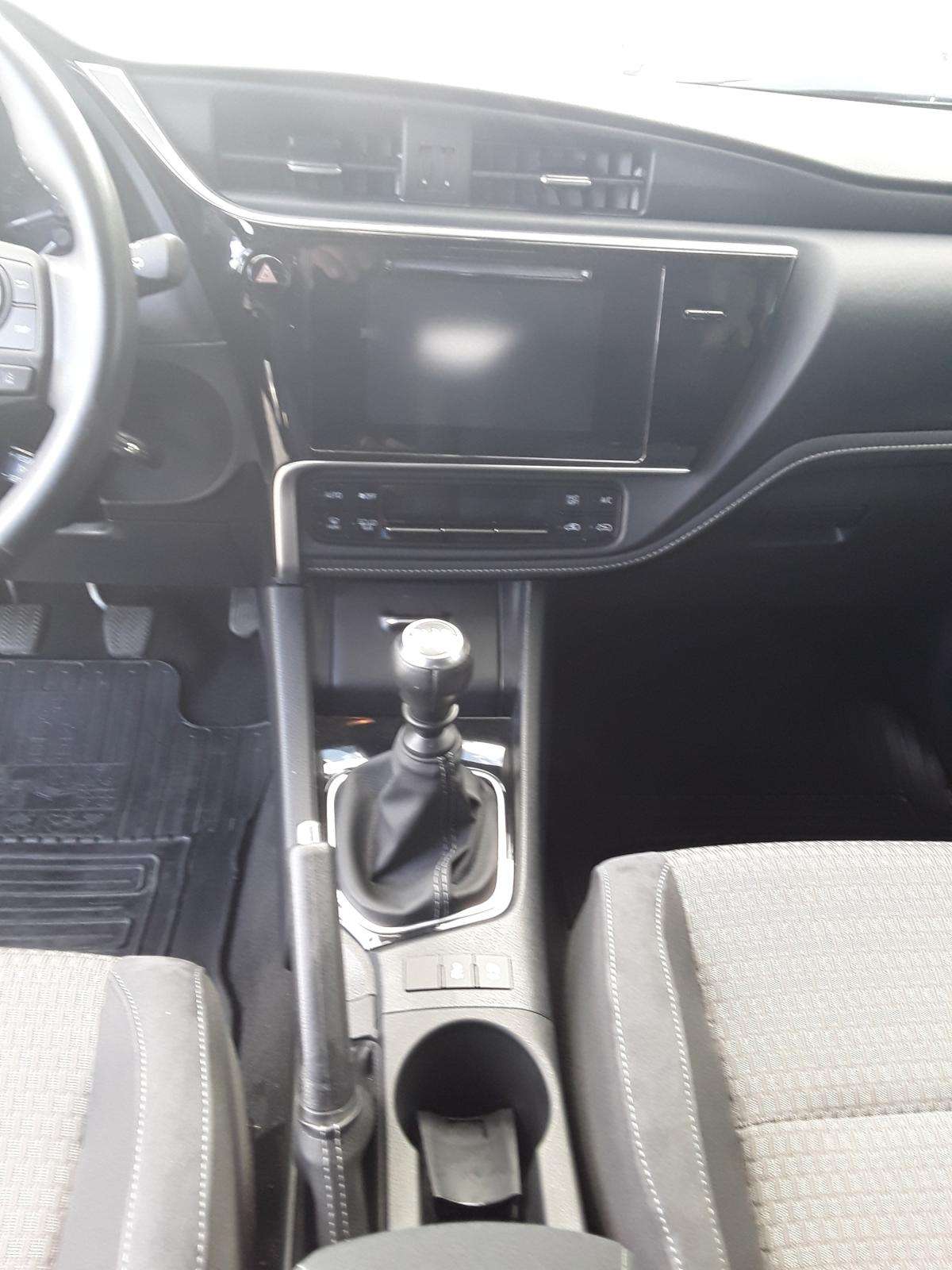 toyota-auris-2017-gasolina-1197cc