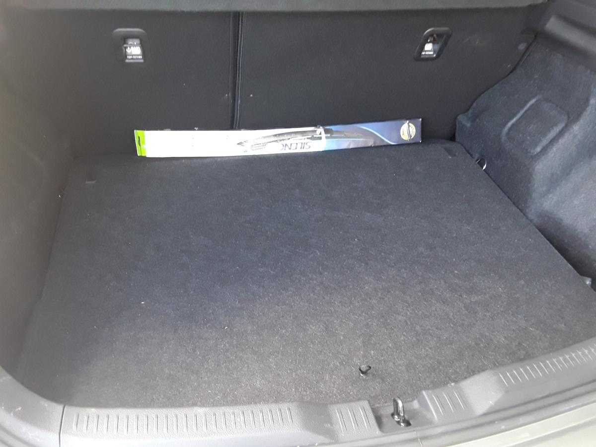toyota-auris-2017-gasolina-1197cc