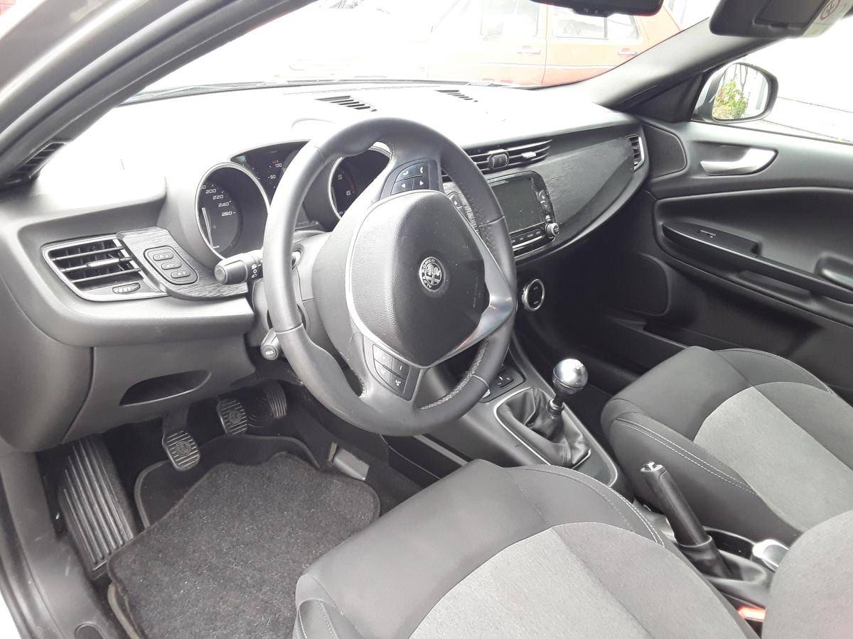 alfa-romeo-giulietta-2018-diesel-1598cc
