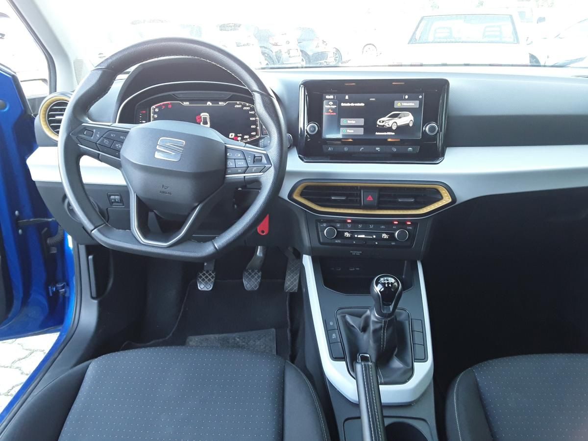 seat-arona-2023-gasolina-999cc