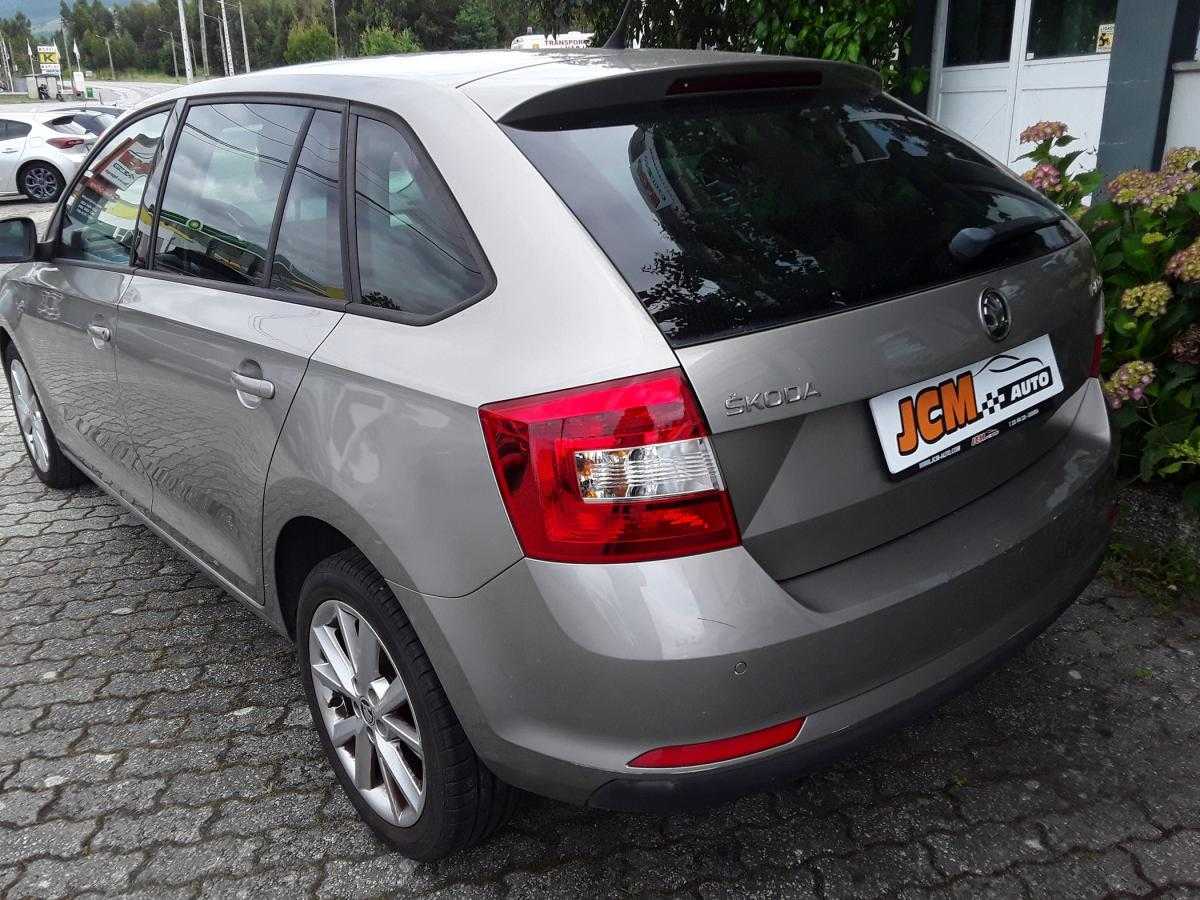 skoda-rapid-spaceback-2015-diesel-1598cc
