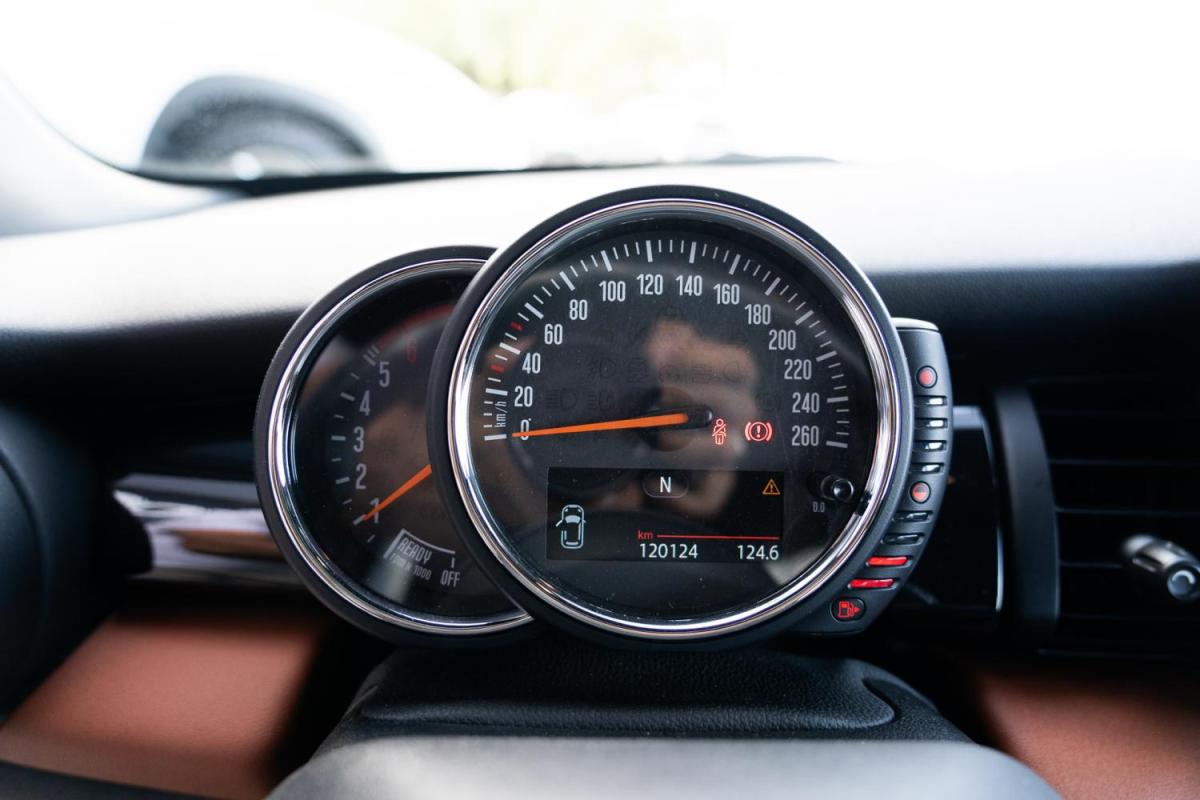 mini-cooper-d-2017-diesel-1496cc