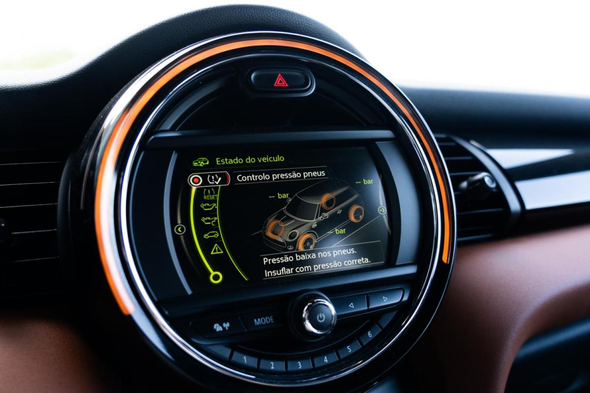 mini-cooper-d-2017-diesel-1496cc