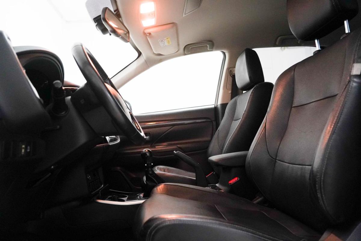 mitsubishi-outlander-2018-diesel-2268cc