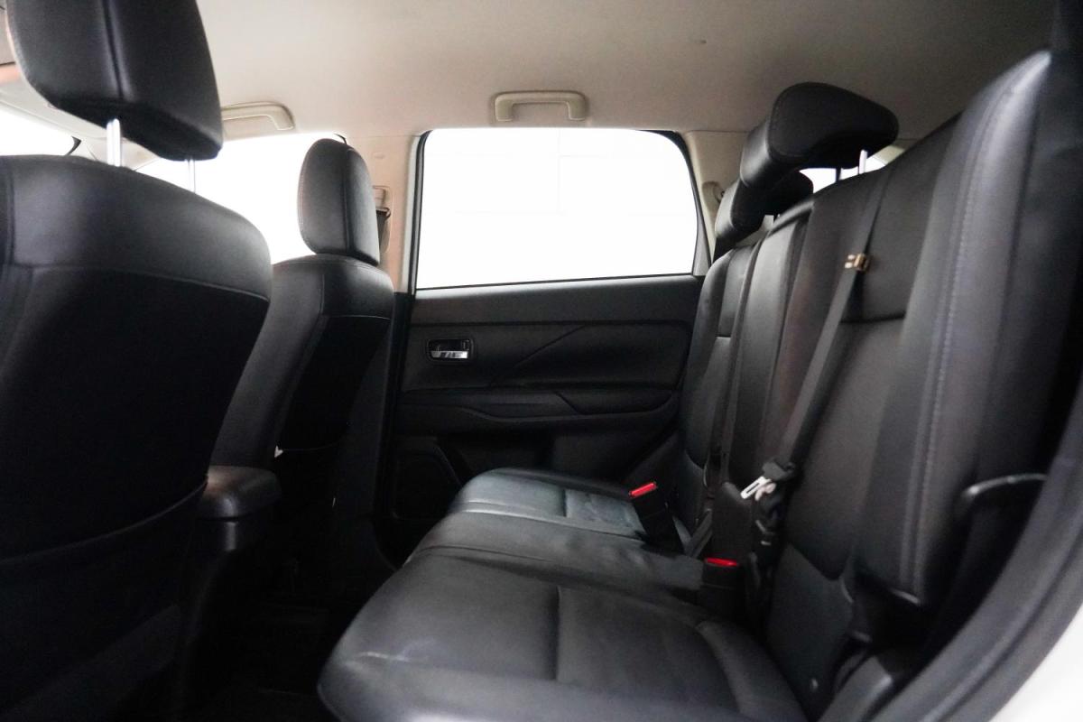 mitsubishi-outlander-2018-diesel-2268cc