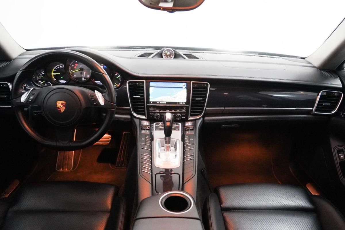 porsche-panamera-2015-hibrido-a-gasolina-2995cc