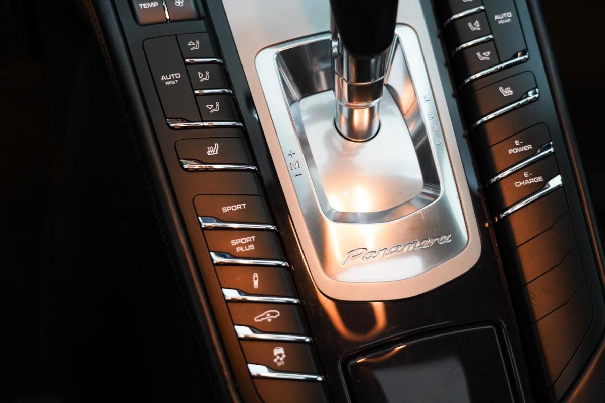 porsche-panamera-2015-hibrido-a-gasolina-2995cc
