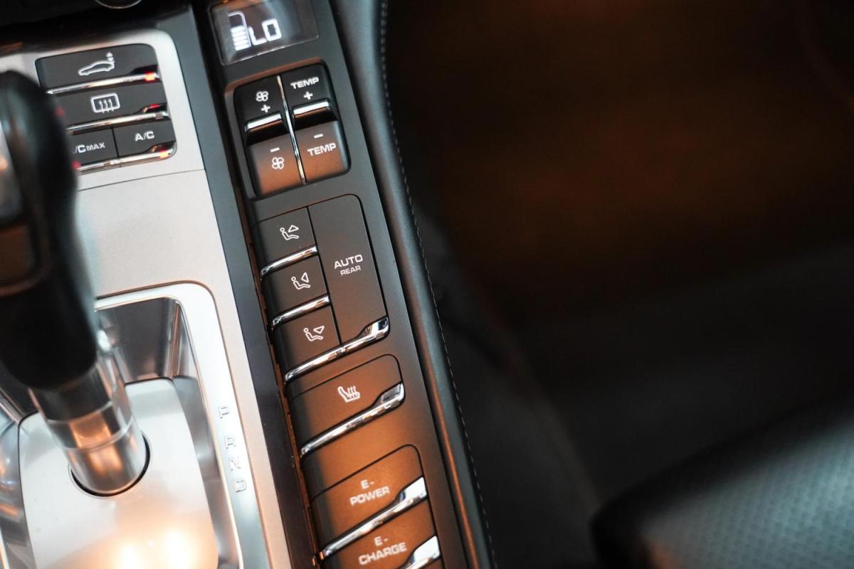 porsche-panamera-2015-hibrido-a-gasolina-2995cc