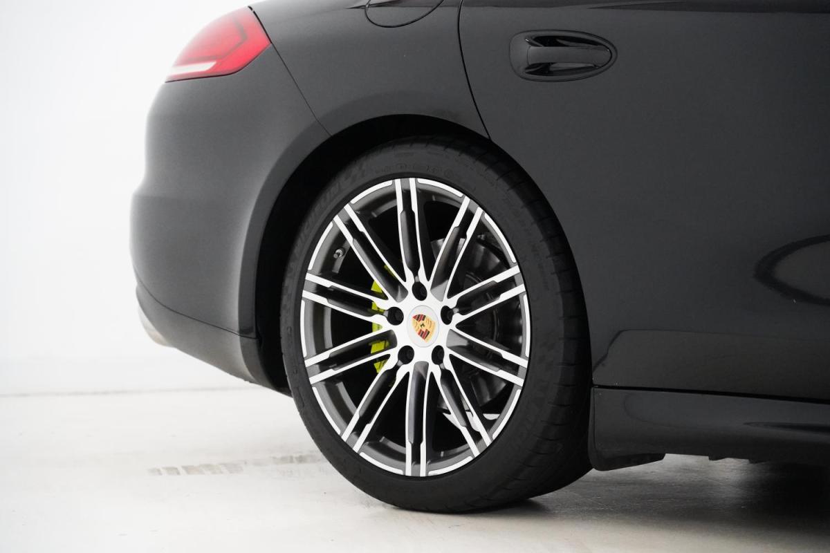 porsche-panamera-2015-hibrido-a-gasolina-2995cc