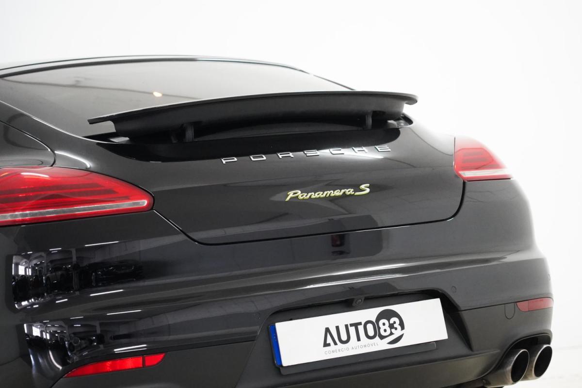 porsche-panamera-2015-hibrido-a-gasolina-2995cc