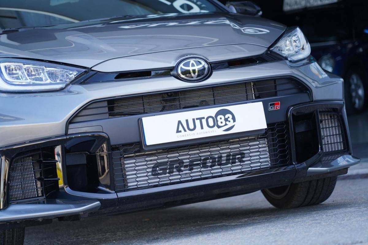 toyota-yaris-2024-gasolina-1618cc