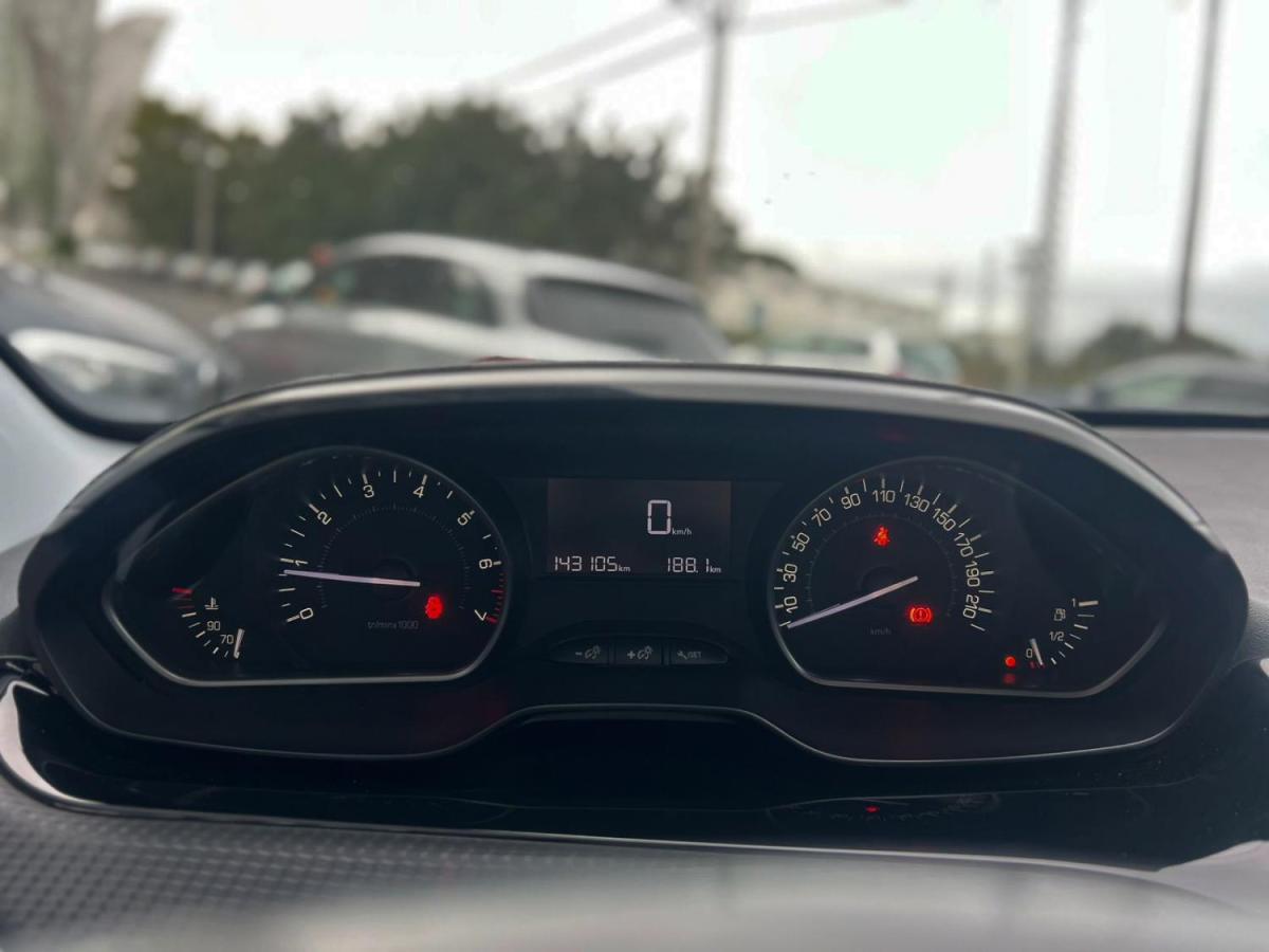 peugeot-2008-2016-gasolina-1199cc
