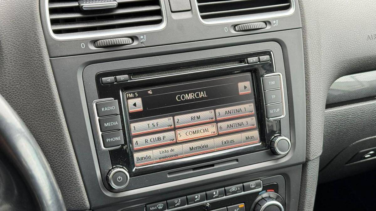 volkswagen-golf-2010-diesel-1598cc