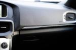 volvo-v40-cross-country-2016-diesel-1969cc