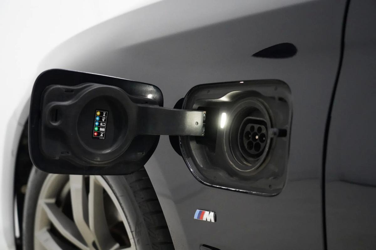 bmw-serie-5-2019-hibrido-a-gasolina-1998cc