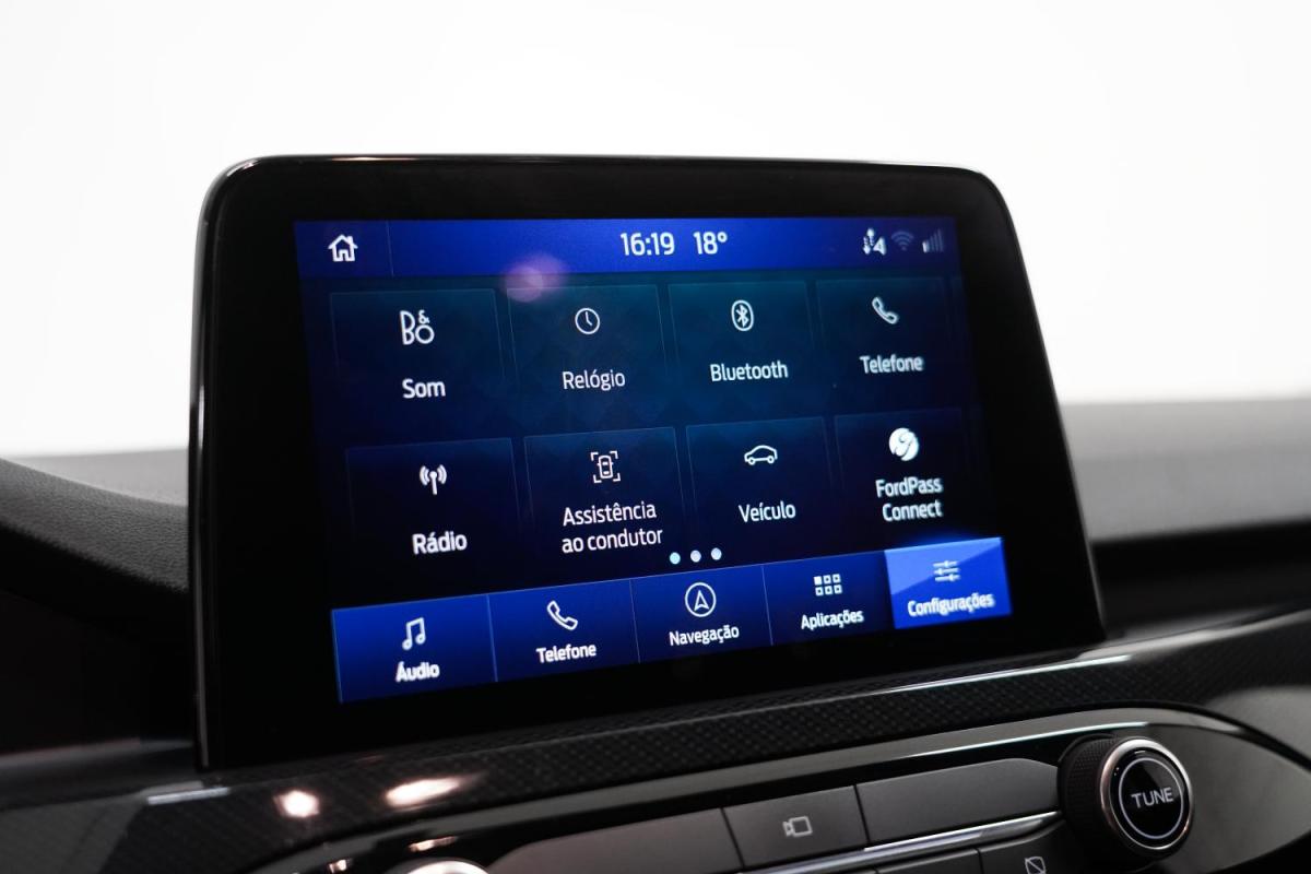 ford-kuga-2023-hibrido-a-gasolina-2488cc
