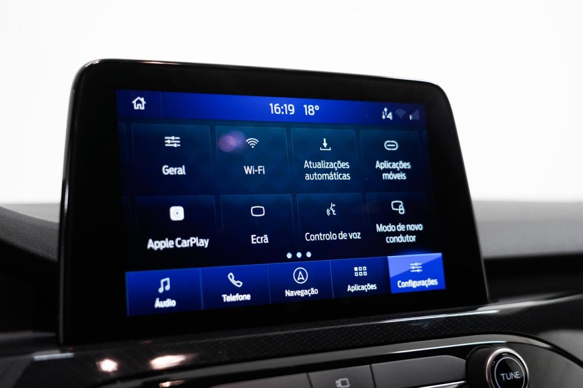 ford-kuga-2023-hibrido-a-gasolina-2488cc