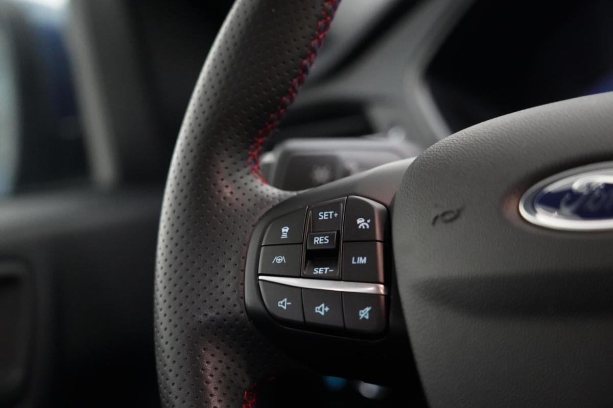 ford-kuga-2023-hibrido-a-gasolina-2488cc