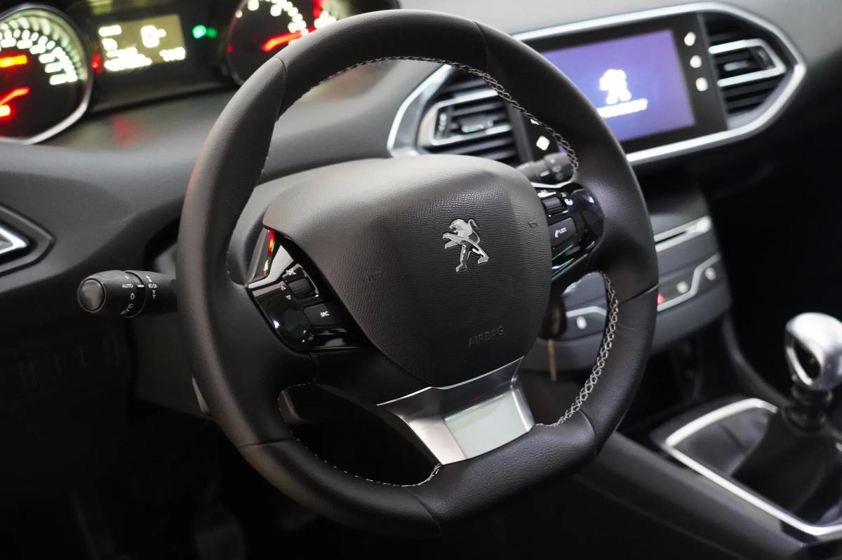 peugeot-308-sw-2015-diesel-1560cc