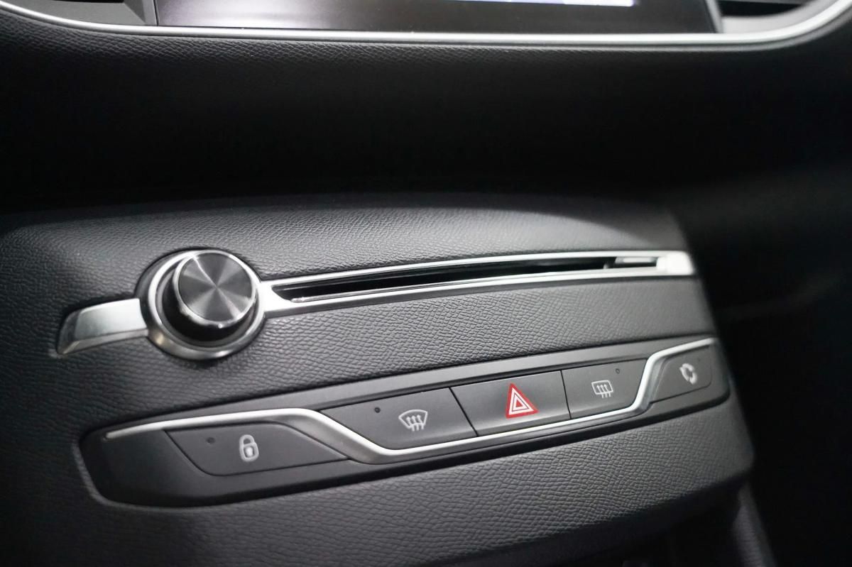 peugeot-308-sw-2015-diesel-1560cc
