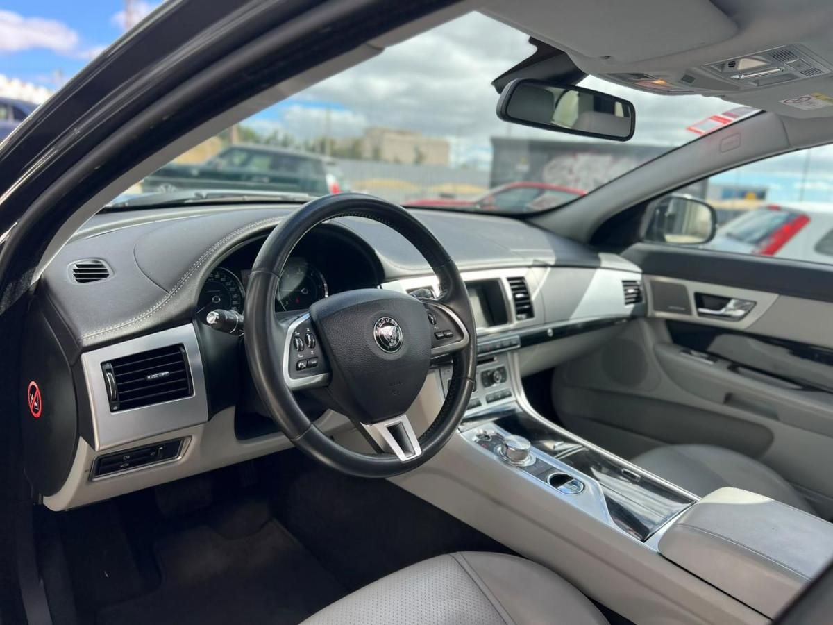 jaguar-xf-sportbrake-2014-diesel-2179cc