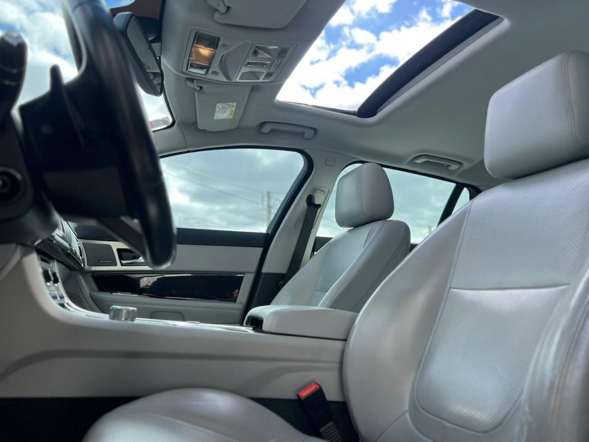 jaguar-xf-sportbrake-2014-diesel-2179cc